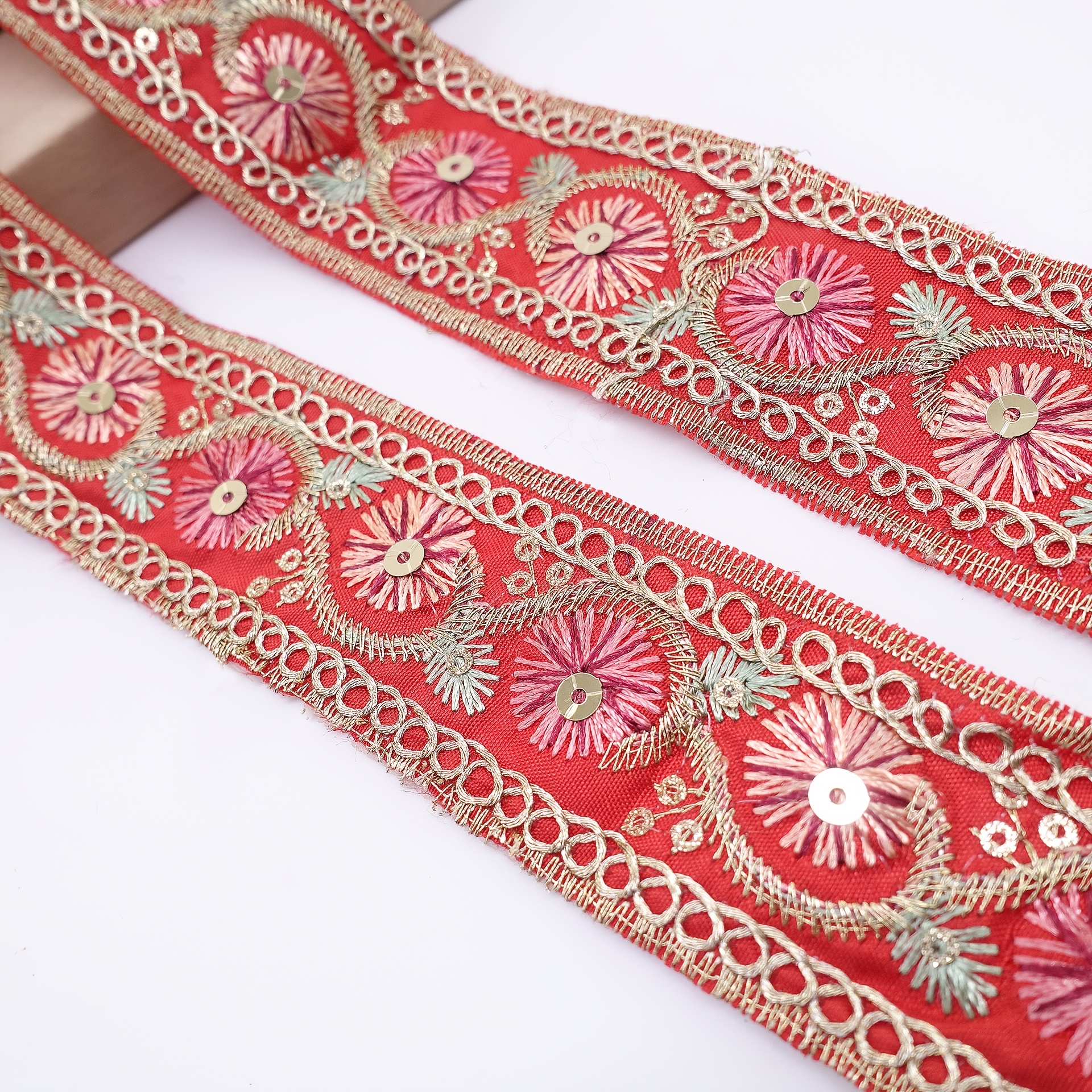 Red Nylon Lace with Golden Embroidery for Home Decoration